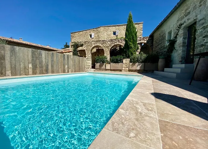 La Maison des Vendangeurs - TABLE D'HÔTES le soir du jeudi au lundi - Jacuzzi - Balnéo SPA - ACCES Piscine pour chambre Grafitti et chambre La Tour
